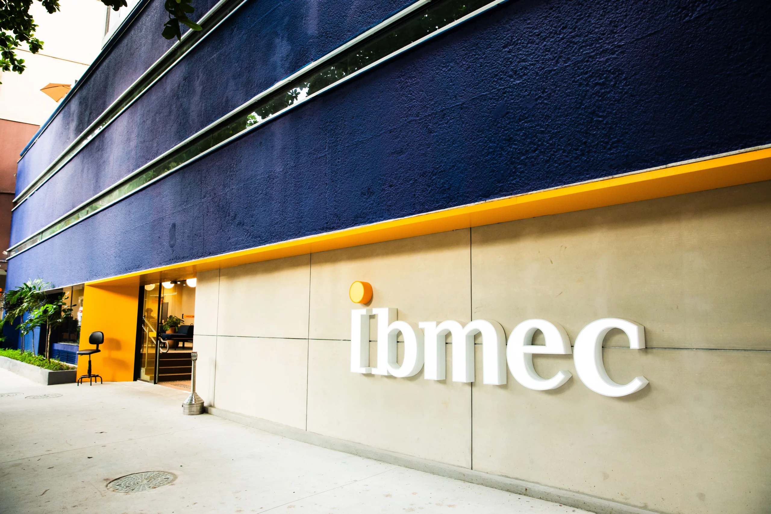 FACHADA_ibmec